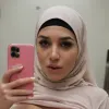 مولد الصور الإباحية بالذكاء الاصطناعي