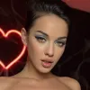 مولد الصور الإباحية بالذكاء الاصطناعي