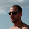 Generator obrazów pornograficznych z wykorzystaniem sztucznej inteligencji