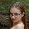 Generator obrazów pornograficznych z wykorzystaniem sztucznej inteligencji