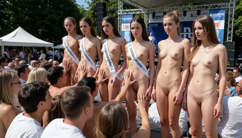 サニー裸体コンテスト: シャイ フランスの少女が夏の太陽の下で触れる